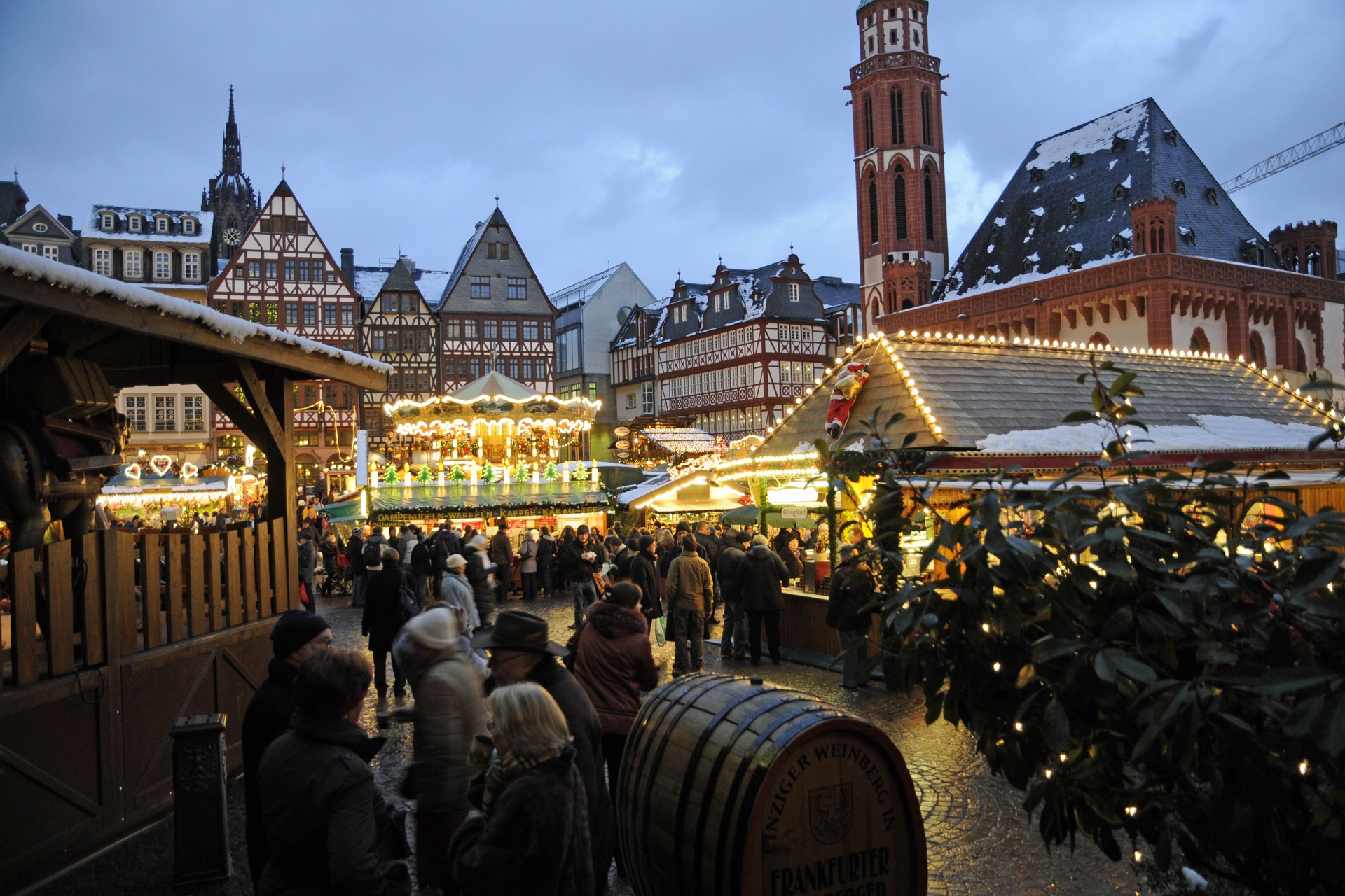 Weihnachtsmarkt auf dem Frankfurter Römer Weihnachtsmarkt auf dem Frankfurter Römer